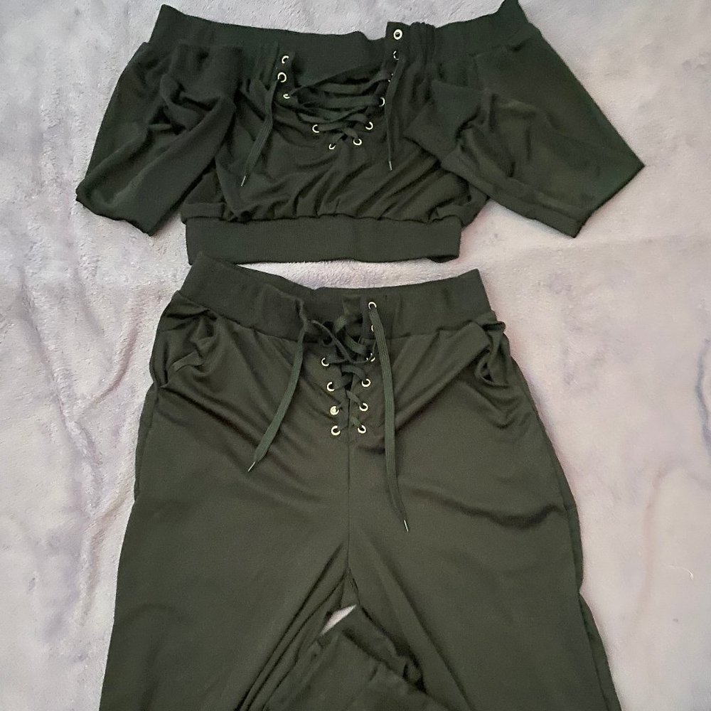 Matching sets - Picture 2 of 5
